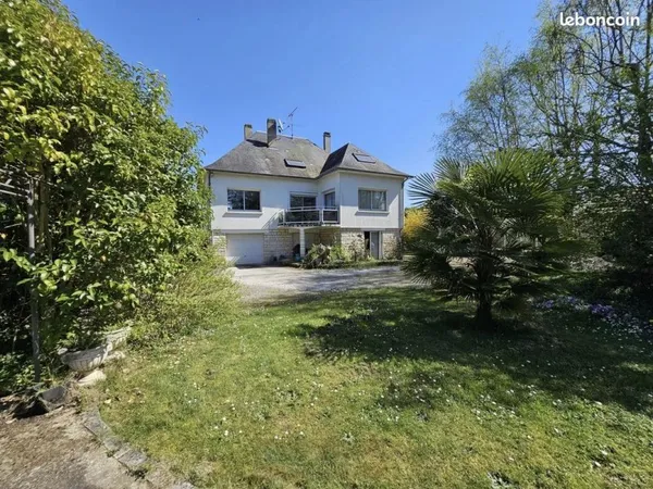 Pavillon 9 pièces 215 m²