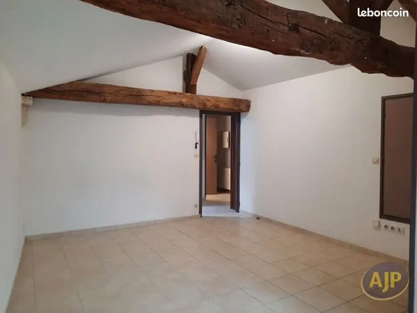 Studio 1 pièce 37 m²