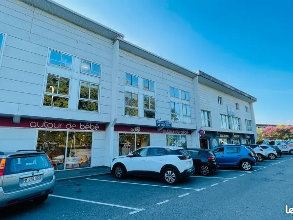 Local commercial 175 m²