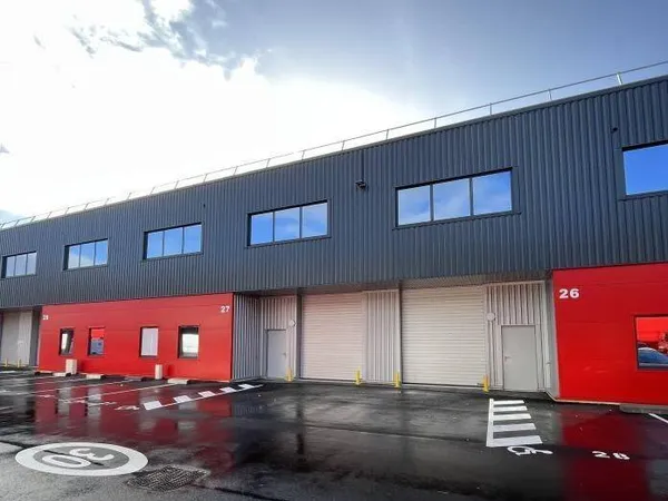 Local d'activité 2503 m²