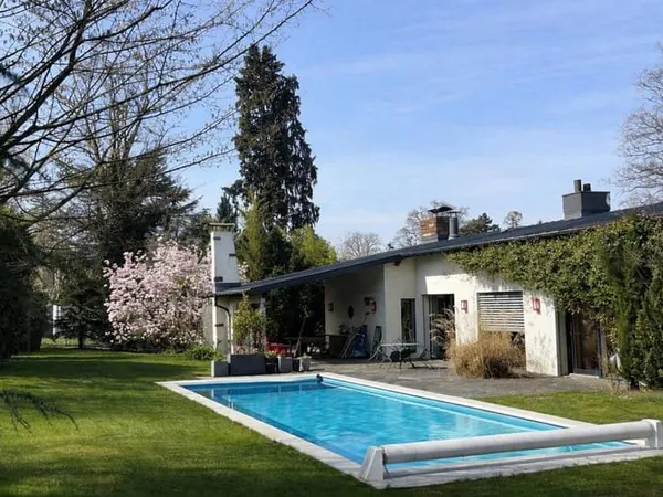 MAISON D'EXCEPTION-7P- 26 ARES-REBBERG-CALME PISCINE-10 mn GARE A PIED
