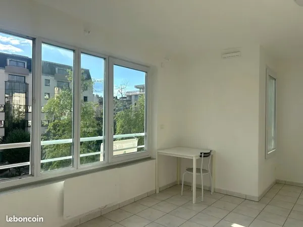 Grenoble proche hyper centre