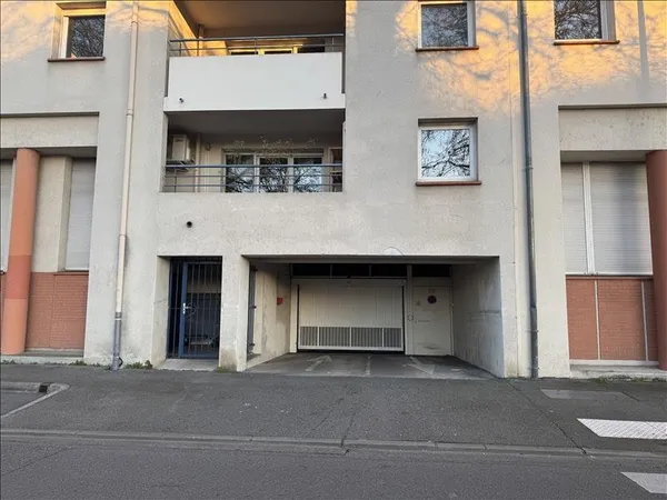 Parking 14 m²