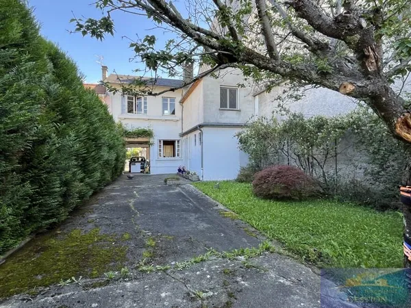 MAISON GARAGE ET JARDIN CENTRE VILLE