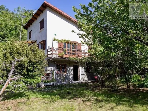 Maison 4 pièces 104 m²