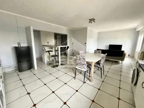 LOCATION TARBES - T4 meublé avec balcon