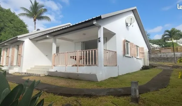 Propriété 4 pièces 140 m²