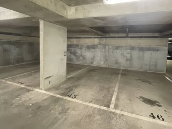 Parking 12 m²