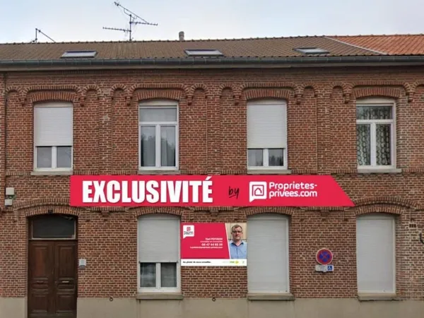 Maison familiale 8 pièces, 230 m² à Haulchin. À rafraîchir