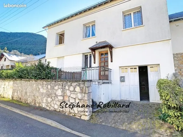 Maison 8 pièces 170 m²
