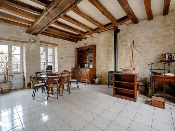 Maison de bourg de 4 pièces principales