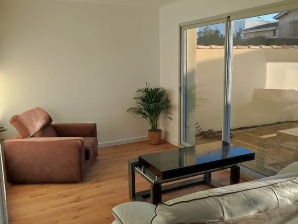 Colocation de 4 chambres dans une jolie maison à Bègles près des trams C et D