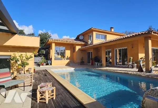Maison 5 pièces 140 m²