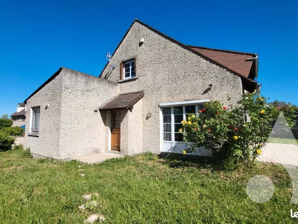 Maison 8 pièces 151 m²