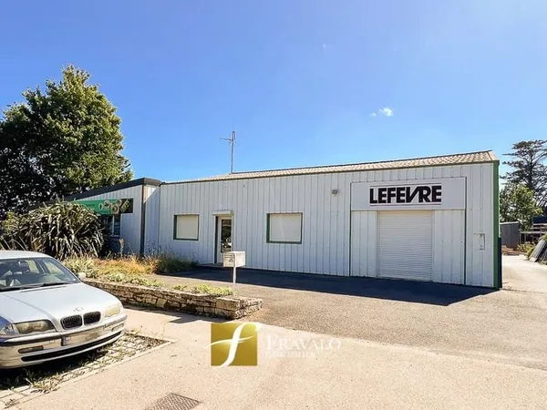 ARRADON - LOCAL COMMERCIAL ET ENTREPOT