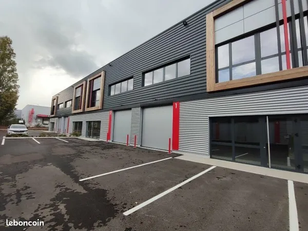 Local d'activité 274 m²