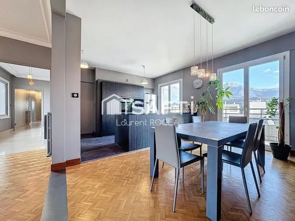 Appartement 4 pièces 140 m²