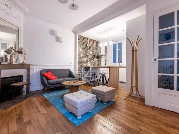 Paris 18e - RUE DAMRÉMONT / LAMARCK-CAULAINCOURT - Appartement à louer - 2 pièces meublé - 38,05 m² 