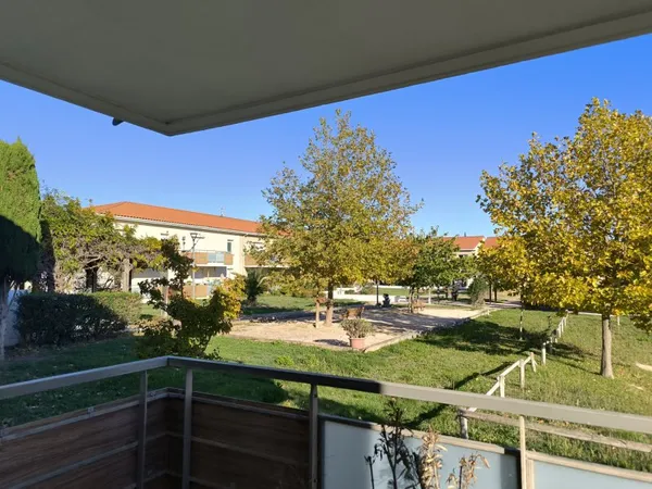 SOUS COMPROMIS Bel appartement T3 avec terrasse et parking