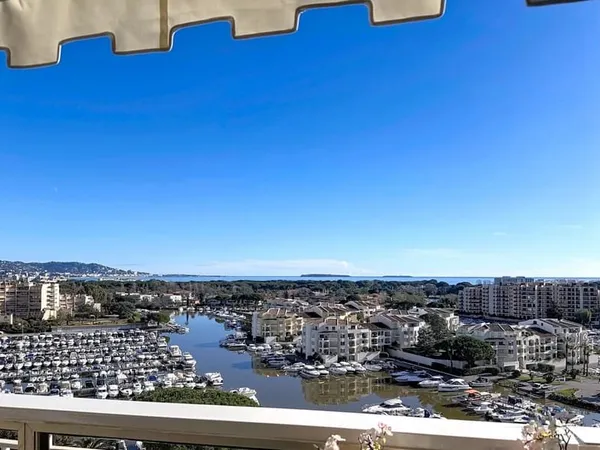 3 PIECES CANNES MARINA CONCORDE - VUE MER - MANDELIEU
