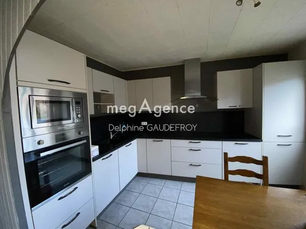 MAISON 5 PIECES-3 CHAMBRES-JARDIN