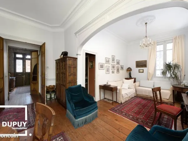 Busca Maison 8 pièces de 187 m² parcelle de 496 m²