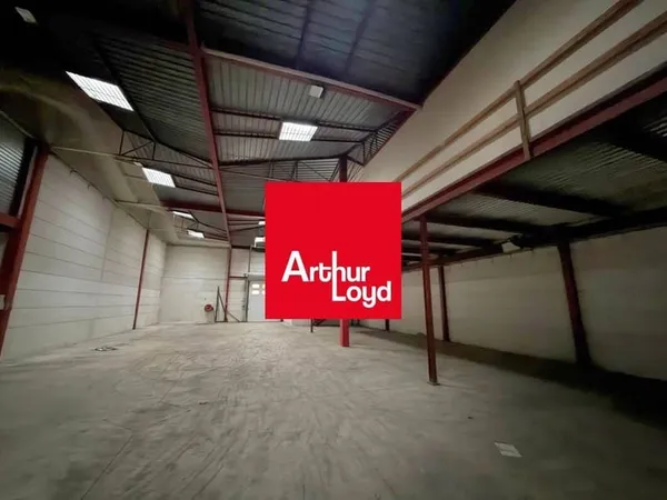 Local d'activité 756 m²