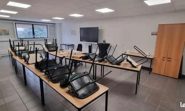 À LOUER - Ensemble immobilier professionnel de 428 m² - Croix centre