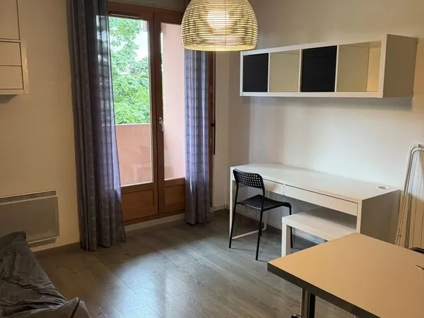 Studio 28 av J Rieux Toulouse