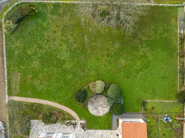 Terrain 404 m²