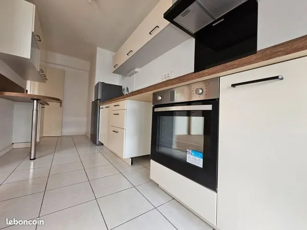 Appartement refait à neuf à louer à Poitiers