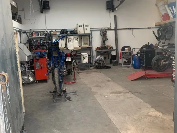 Atelier, garage