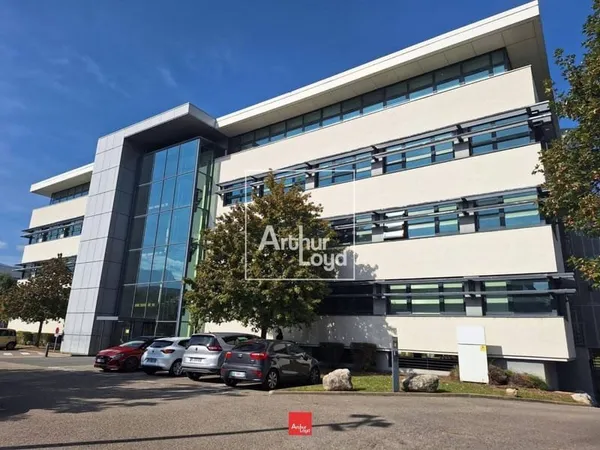 Bureaux 2728 m²