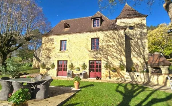 Villa 10 pièces 245 m²