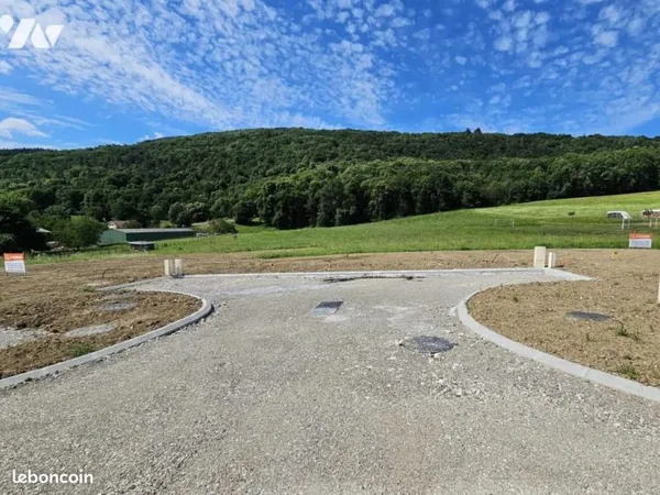 Terrain 805 m² ST GERMAIN LA CHAMBOTTE