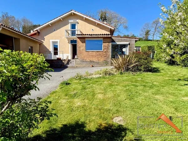 En exclusivité: Calme et confort - maison T5 avec studio et jardin clos