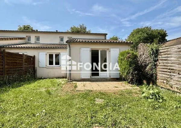 BUXEROLLES - Proche commerces