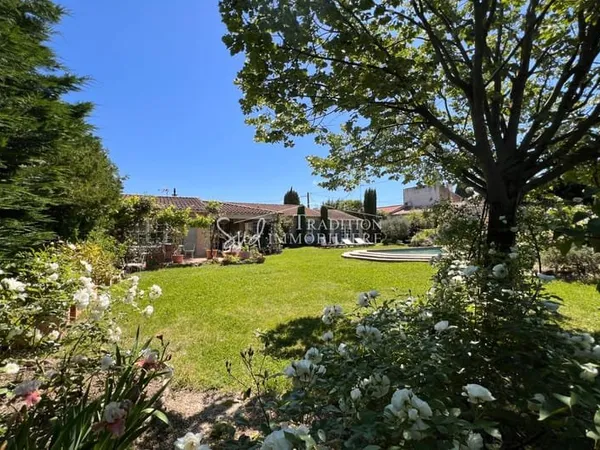 Maison 5 pièces 235 m²