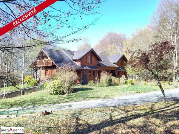 Charmant chalet sur sous-sol intégral 5 chambres sur 2.60 hectares