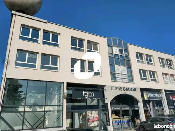 Bureau 270 m²