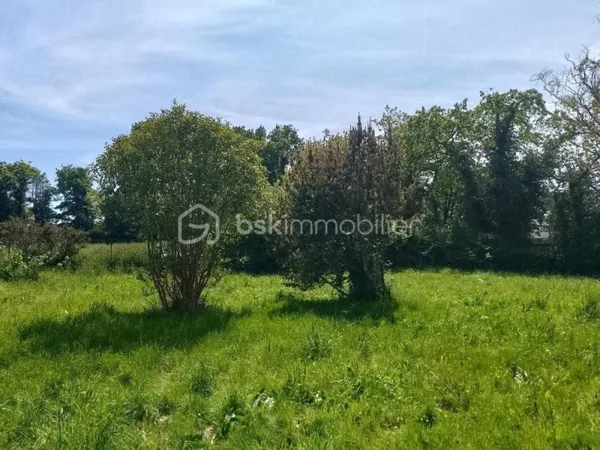 Parcelle de 482 m² dans un cadre verdoyant