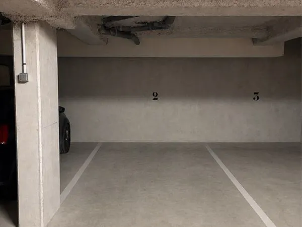 Place de parking sécurisée