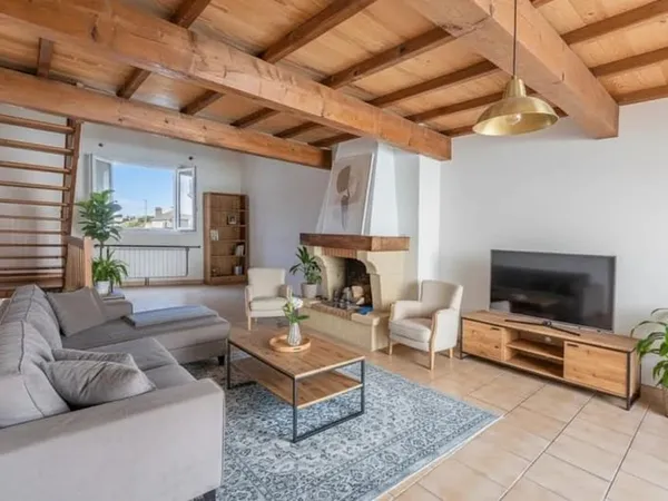 Maison 6 pièces 216 m²