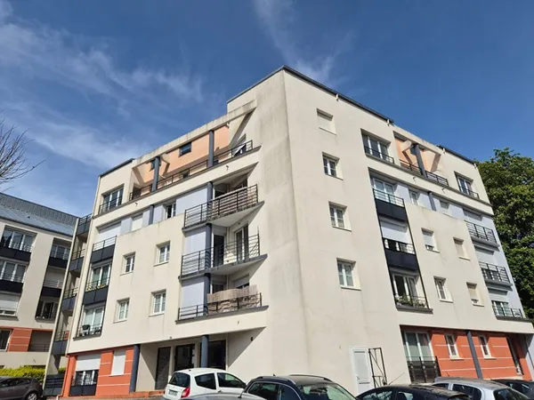 AppartementT3 en duplex de 55,80 m² loi Carrez et 67,85 m² de surface totale au sol, .