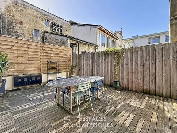 Un écrin de charme avec terrasse plein ciel aux Capucins