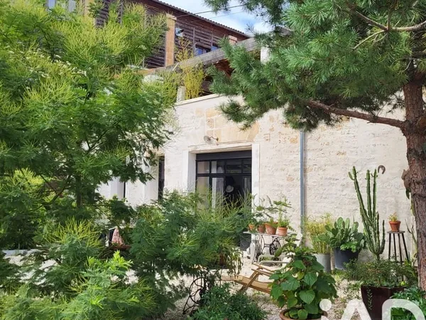 Maison avec appartements 500 m²