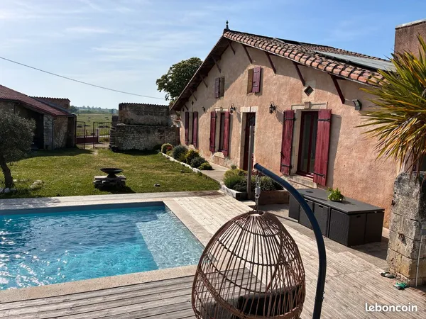 Maison en pierre et Dépendance
