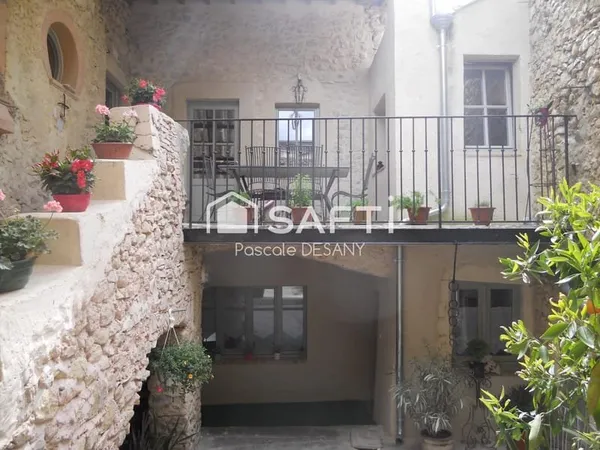 Maison de caractère en pierre à Mirmande 245 m²