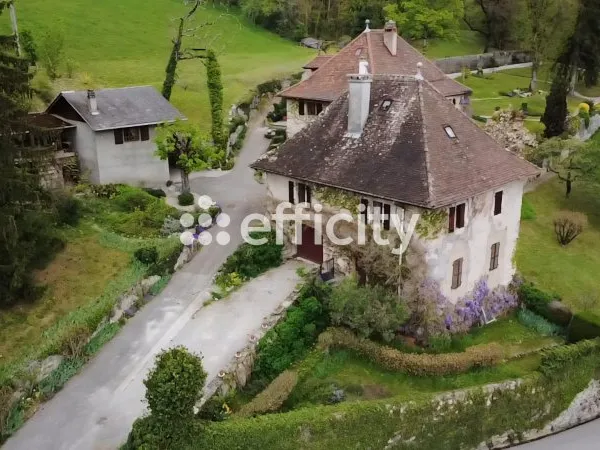 Maison 9 pièces 210 m²