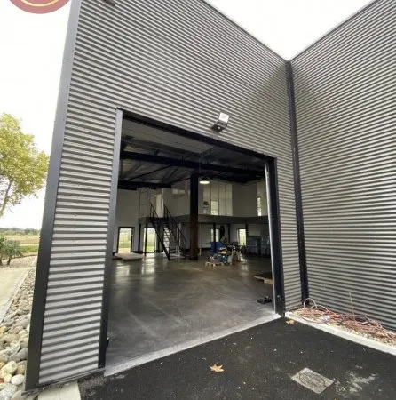 Entrepôt 3 pièces 270 m²